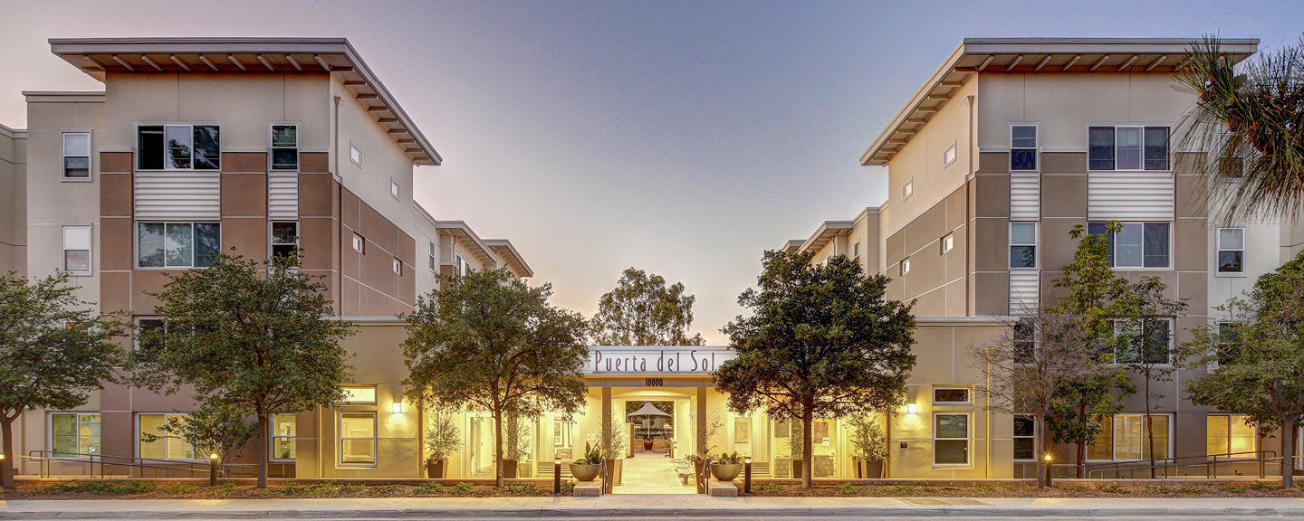 Apartments Near UC Irvine, Puerta del Sol