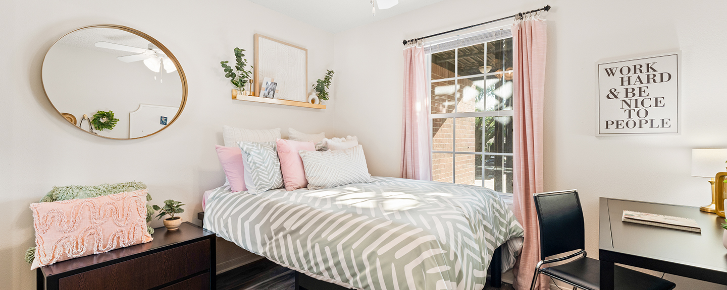 Live close. Live college. Apartments near FSU.