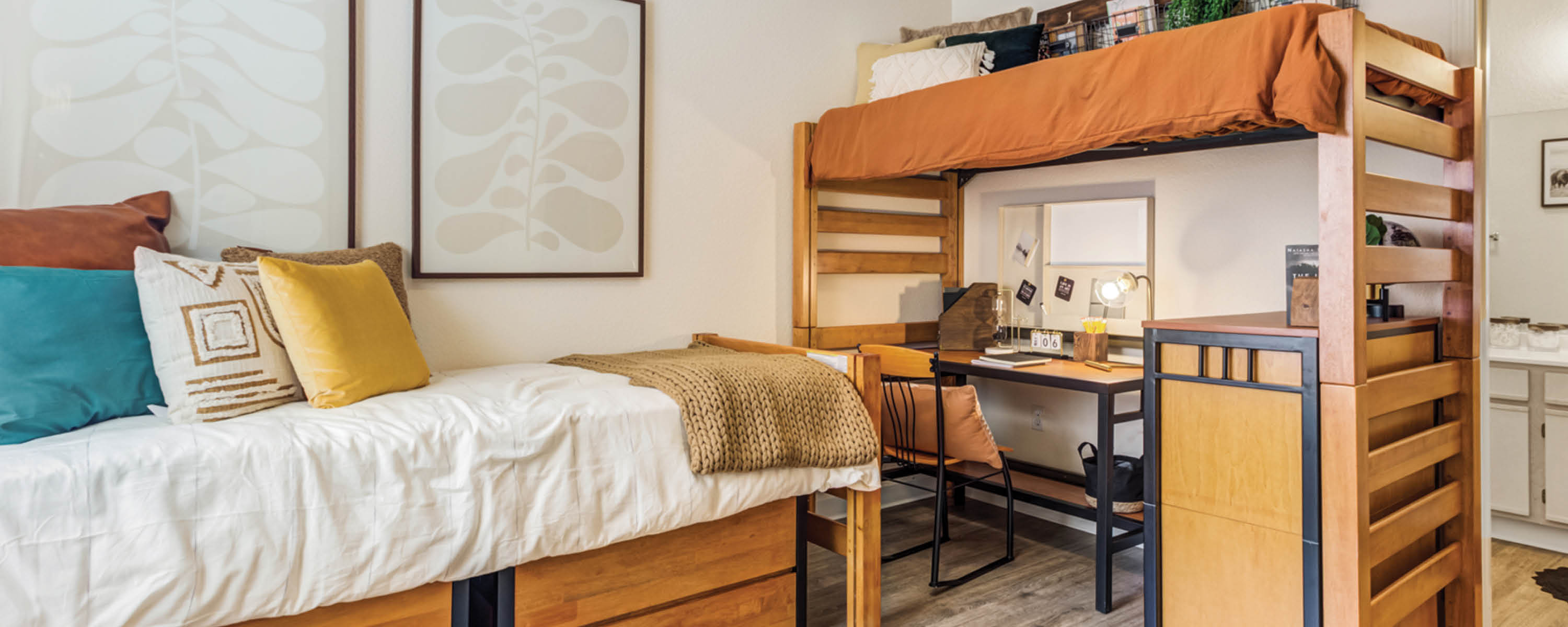 Live close. Live college. UMN Apartments.