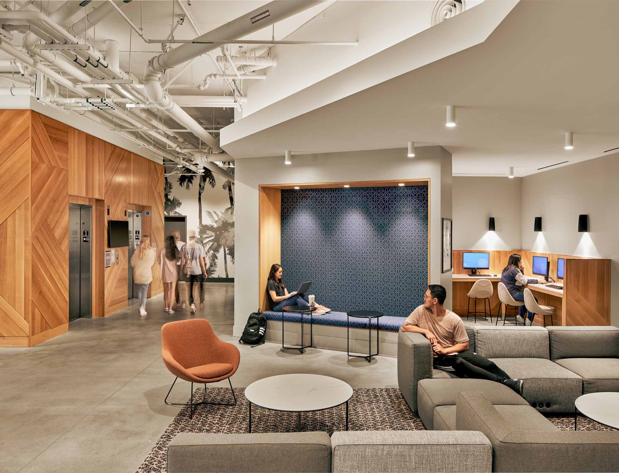 Students in the Lobby at UCR North District